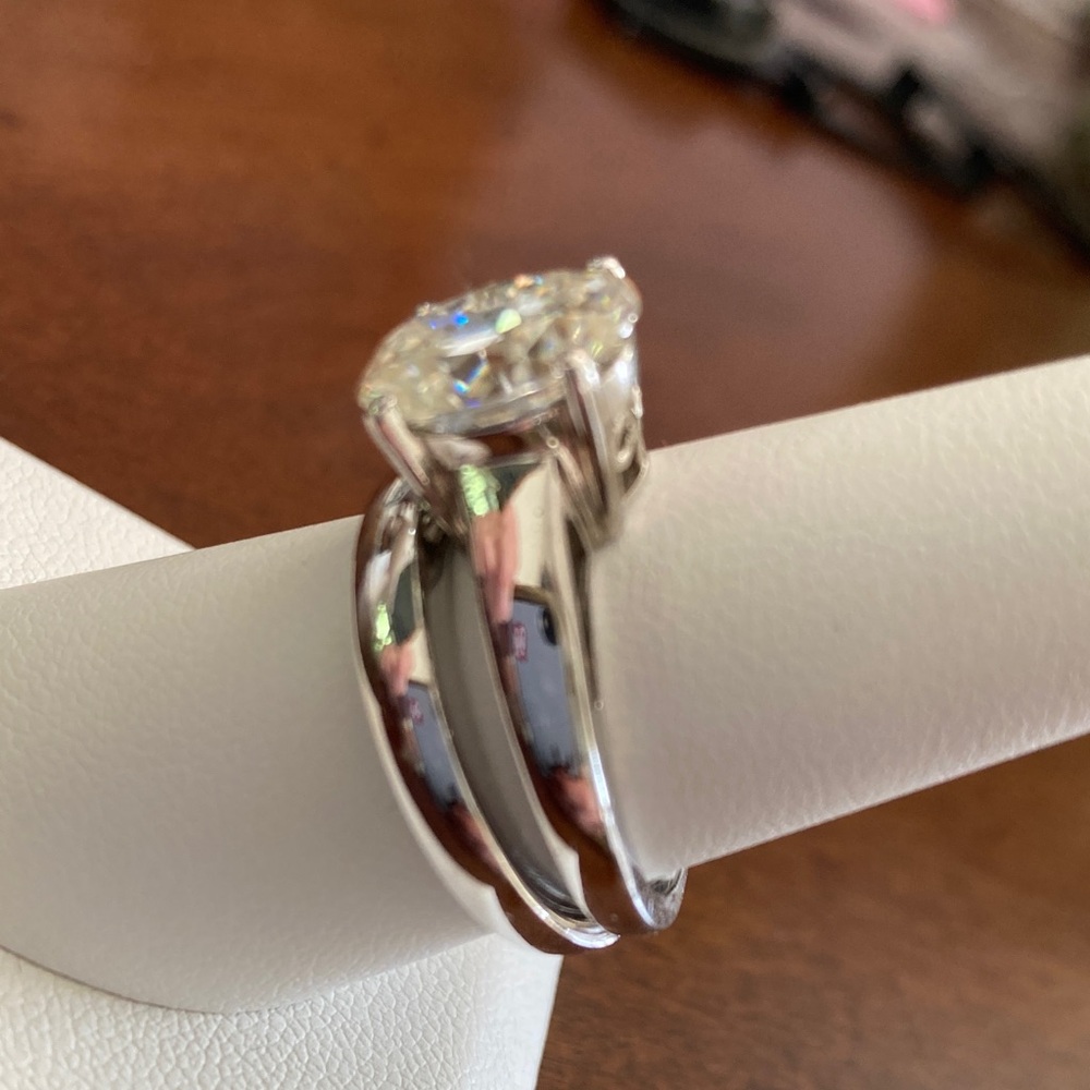 Sterling Silver 3ct Moissanite Stone and Wedding Band Bridal Set - Picture 2 of 4